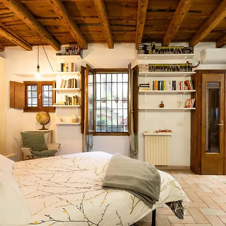 Cozy Apartment- Navigli * 米兰